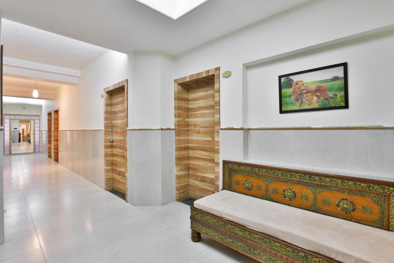 Oyo 23540 Hotel Suryakant Rajkot Luaran gambar