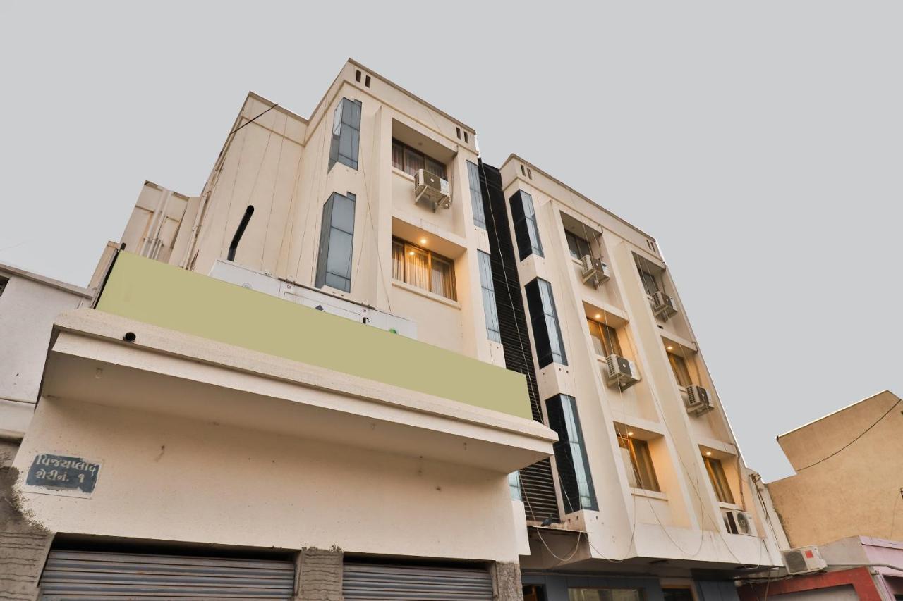 Oyo 23540 Hotel Suryakant Rajkot Luaran gambar