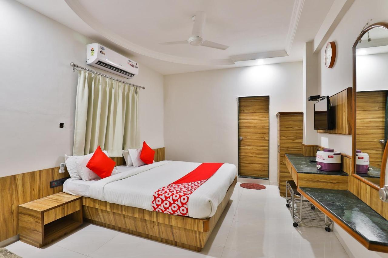 Oyo 23540 Hotel Suryakant Rajkot Luaran gambar