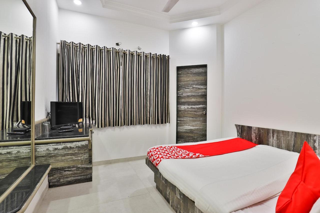 Oyo 23540 Hotel Suryakant Rajkot Luaran gambar