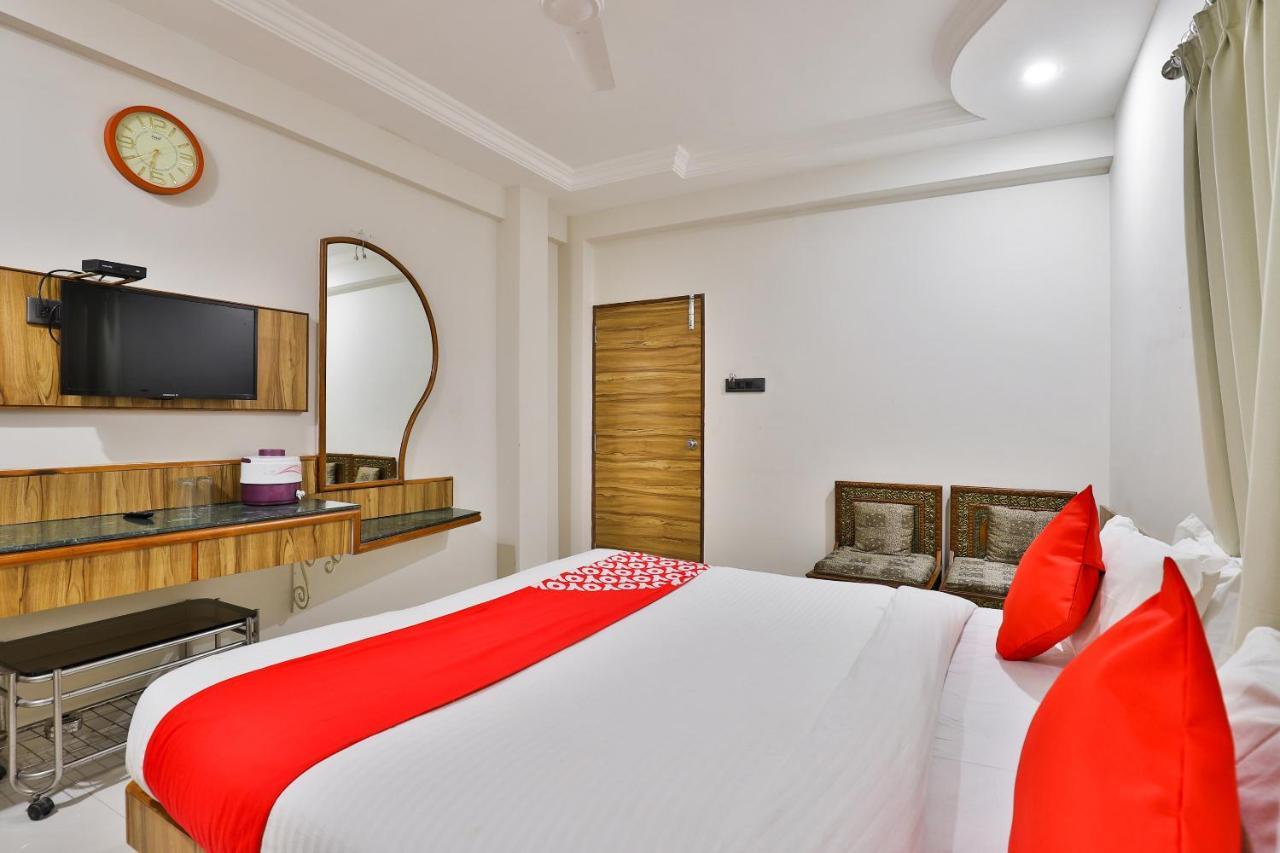 Oyo 23540 Hotel Suryakant Rajkot Luaran gambar