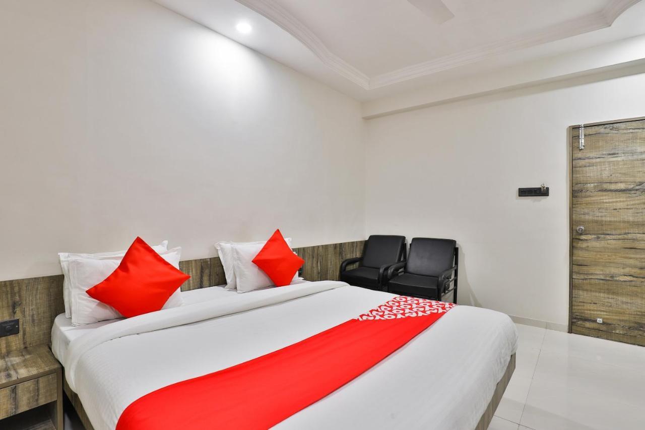 Oyo 23540 Hotel Suryakant Rajkot Luaran gambar