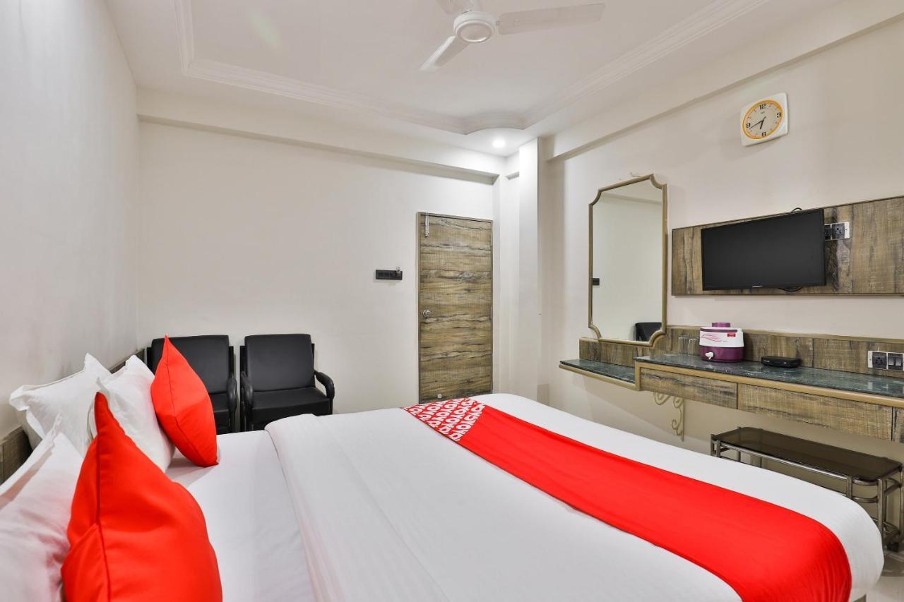 Oyo 23540 Hotel Suryakant Rajkot Luaran gambar