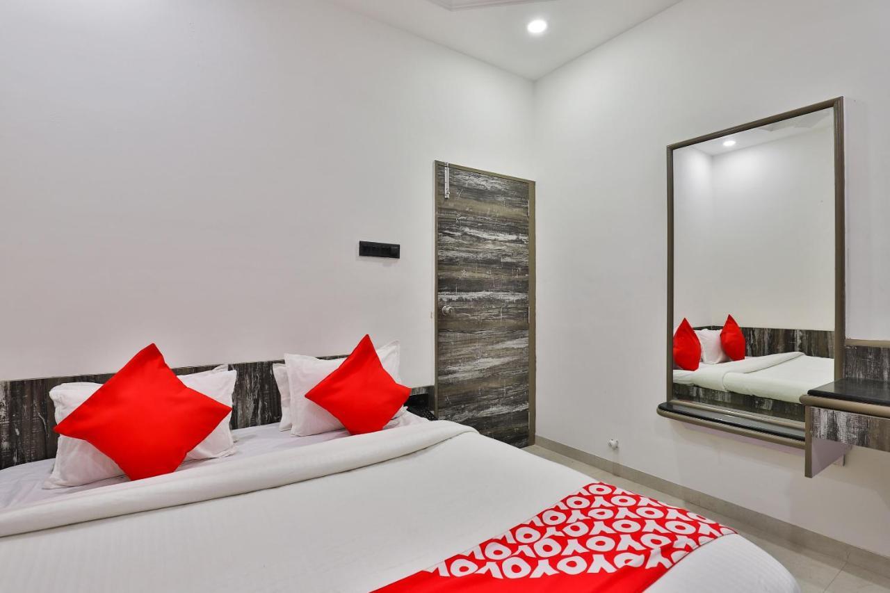 Oyo 23540 Hotel Suryakant Rajkot Luaran gambar